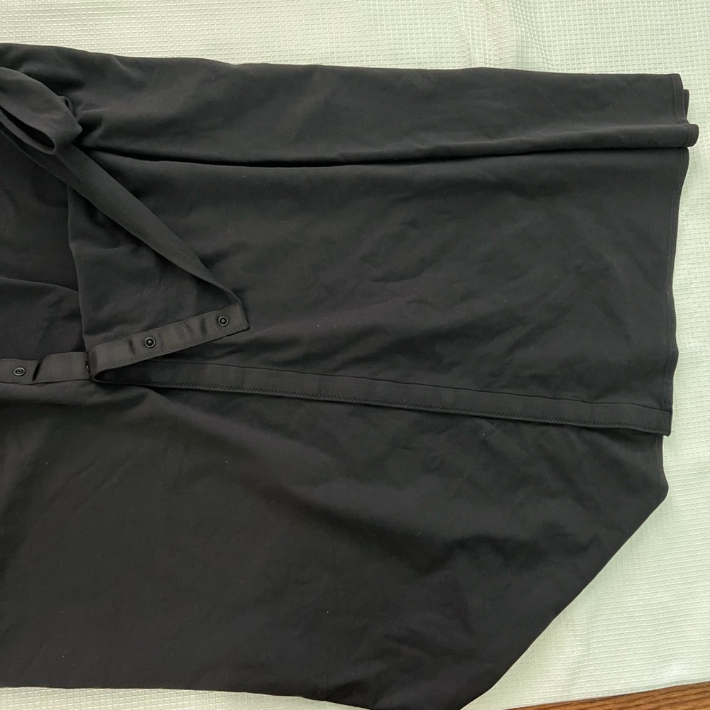 Lululemon Vinyasa Scarf *Modal in Black - Picture 9 of 9